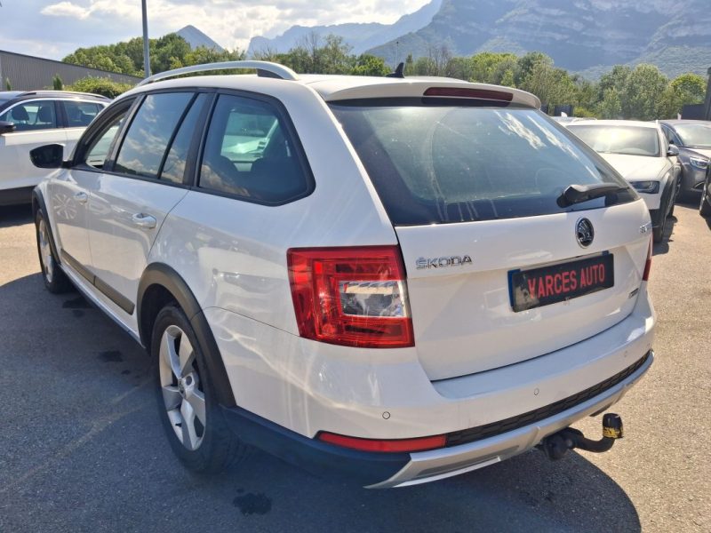 SKODA OCTAVIA COMBI SCOUT 2.0 TDI 184 CV DSG 4X4 BVA 