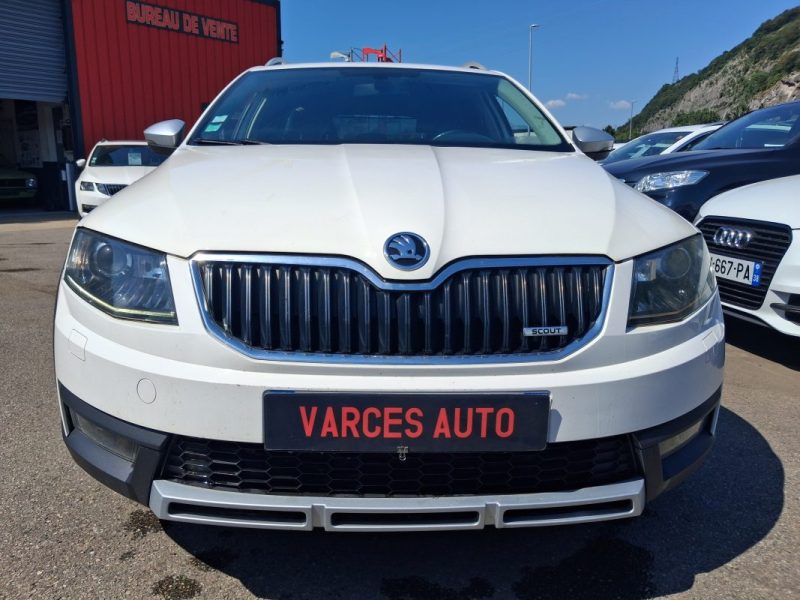 SKODA OCTAVIA COMBI SCOUT 2.0 TDI 184 CV DSG 4X4 BVA 