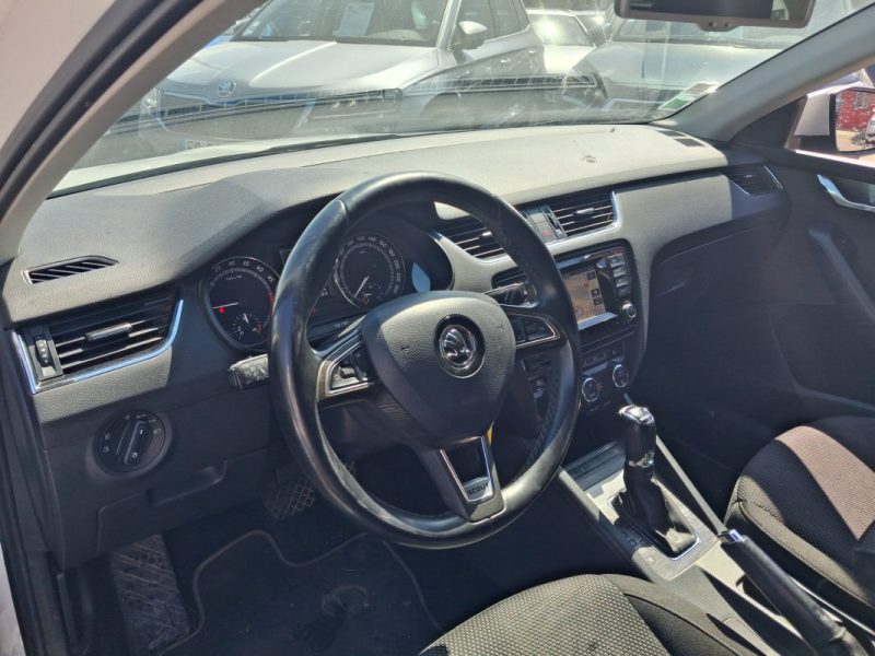 SKODA OCTAVIA COMBI SCOUT 2.0 TDI 184 CV DSG 4X4 BVA 