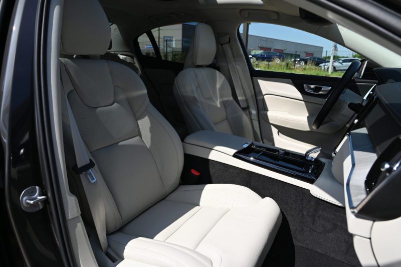 VOLVO S60 T6 AWD 253+145CH ULTIMATE STYLE CHROME PLUG-IN-HYBRID 04/2024 TVA RECUPERABLE