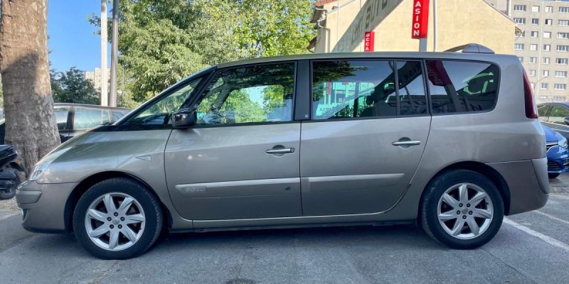 RENAULT GRAND ESPACE IV 2.0 dCi 130 25TH 7 Places