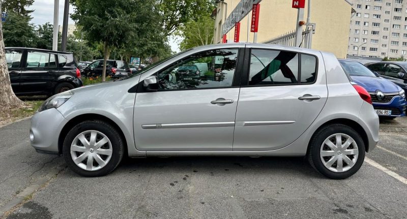 RENAULT CLIO III 1.2 TCE 100 EXPRESSION 5 Portes