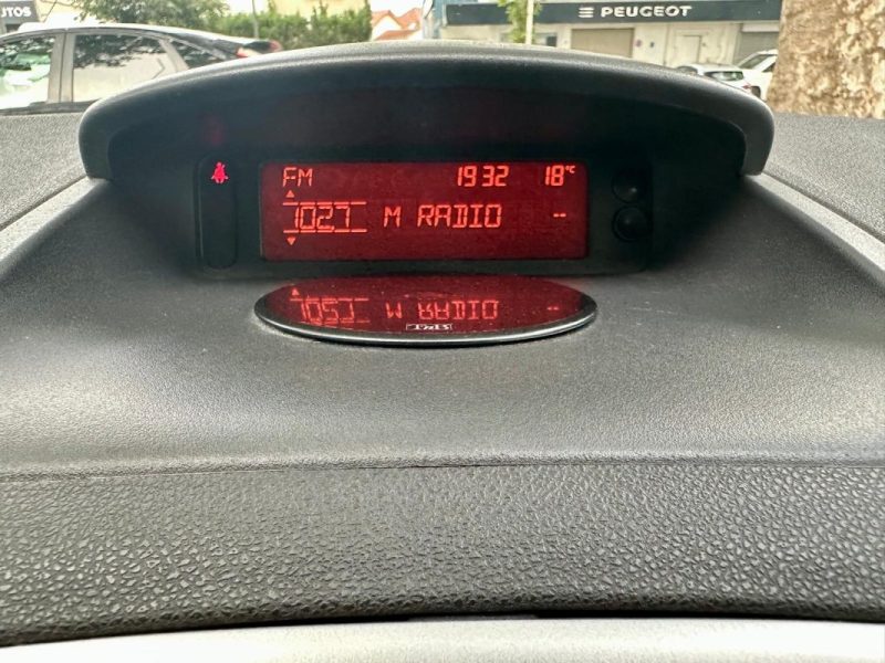 RENAULT CLIO III 1.2 TCE 100 EXPRESSION 5 Portes