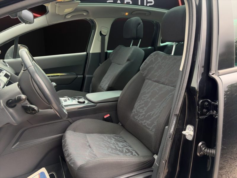 PEUGEOT 3008 1.6 HDI 110 cv Allure / Toit panoramique