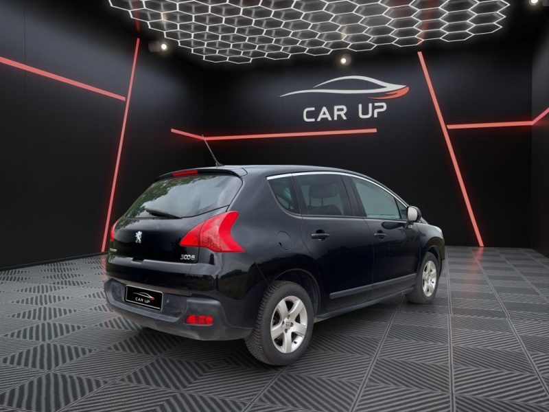 PEUGEOT 3008 1.6 HDI 110 cv Allure / Toit panoramique