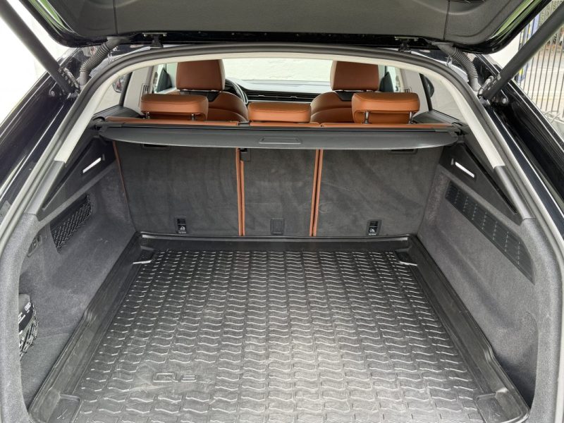 AUDI Q8 55 TFSI-E 381 QUATTRO AVUS ADVANCED TIPTRONIC   1 ERE MAIN  ORIGINE FRANCE GARANTIE 6 MOIS 