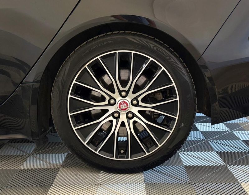 JAGUAR XE R-DYNAMIC 2.0 180CH R-Dynamic S AWD