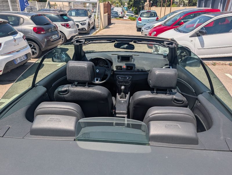 RENAULT MEGANEIII CC 1.9 DCI 130 DYNAMIQUE 2012