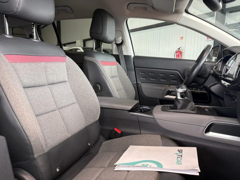 🔹Citroën C5 Aircross 1.5 Bluehdi 131 Ch C-Series📸 Caméra de recul 360°🍏 Apple CarPlay🛡️ Garantie