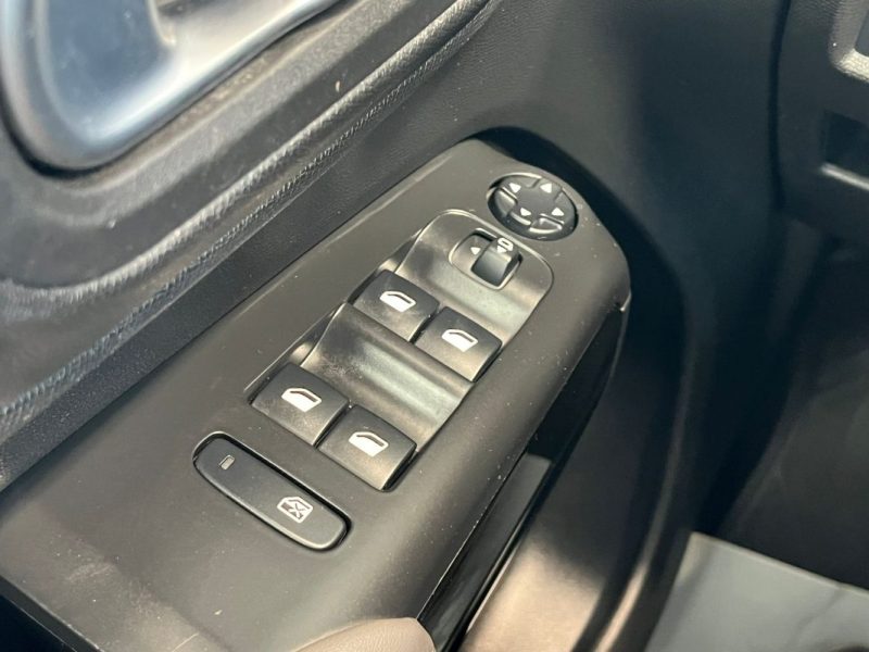 🔹Citroën C5 Aircross 1.5 Bluehdi 131 Ch C-Series📸 Caméra de recul 360°🍏 Apple CarPlay🛡️ Garantie