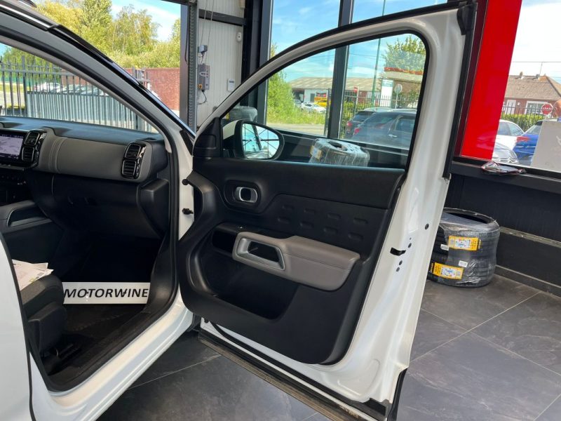 🔹Citroën C5 Aircross 1.5 Bluehdi 131 Ch C-Series📸 Caméra de recul 360°🍏 Apple CarPlay🛡️ Garantie