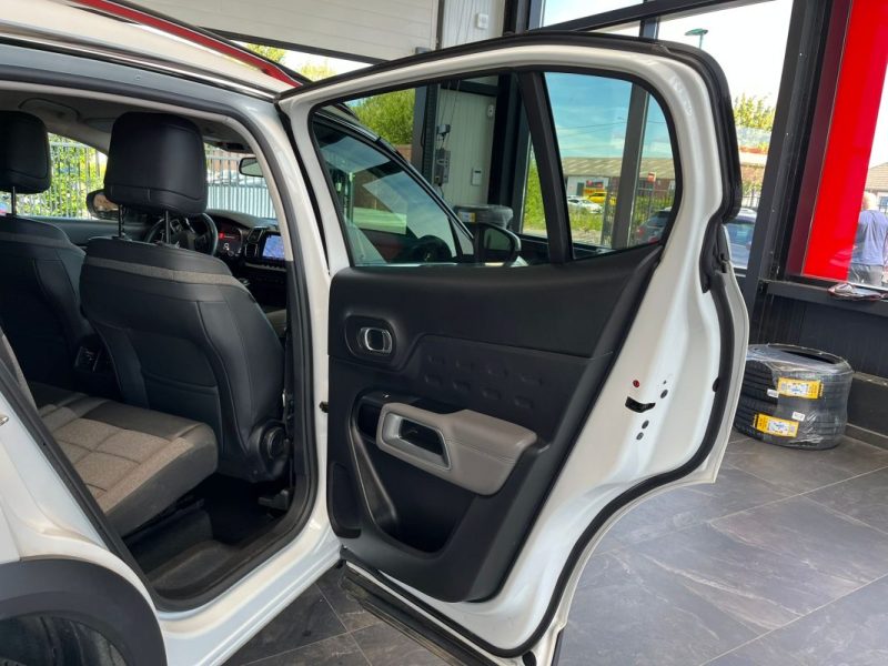 🔹Citroën C5 Aircross 1.5 Bluehdi 131 Ch C-Series📸 Caméra de recul 360°🍏 Apple CarPlay🛡️ Garantie