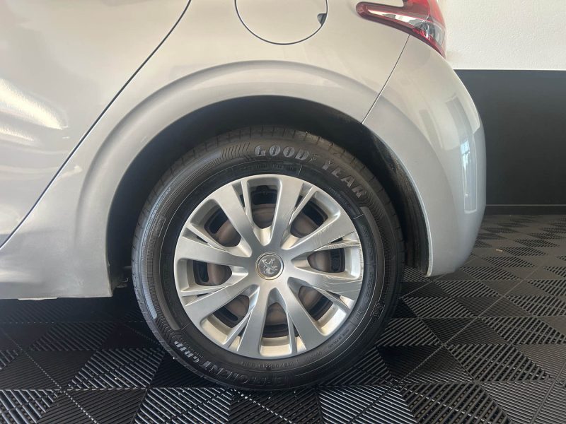 PEUGEOT 208 1.6 HDI 75 ACTIVE 