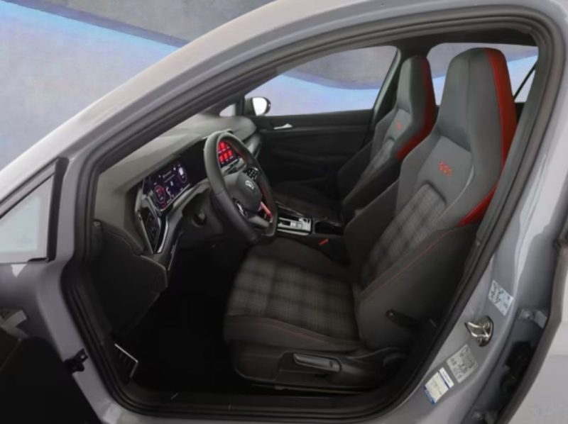 VOLKSWAGEN GOLF GTI CLUBSPORT 2.0 TSI 300 DSG7 2024