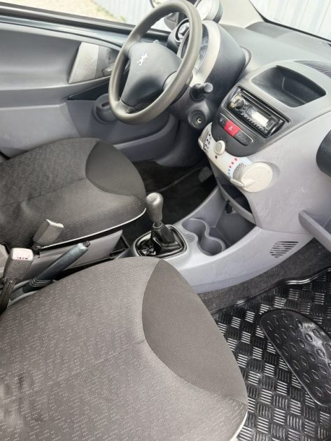 PEUGEOT 107 1.0 12V 68CV URBAN 2009  84 500KM