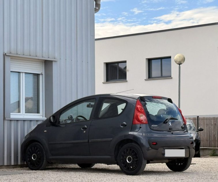 PEUGEOT 107 1.0 12V 68CV URBAN 2009  84 500KM