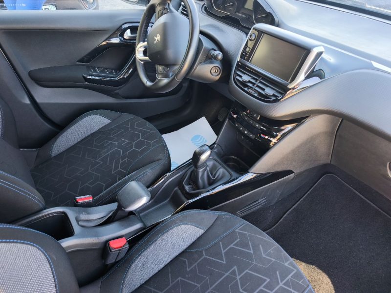 PEUGEOT 2008 1.2 PURE TECH 82 ACTIVE 2019