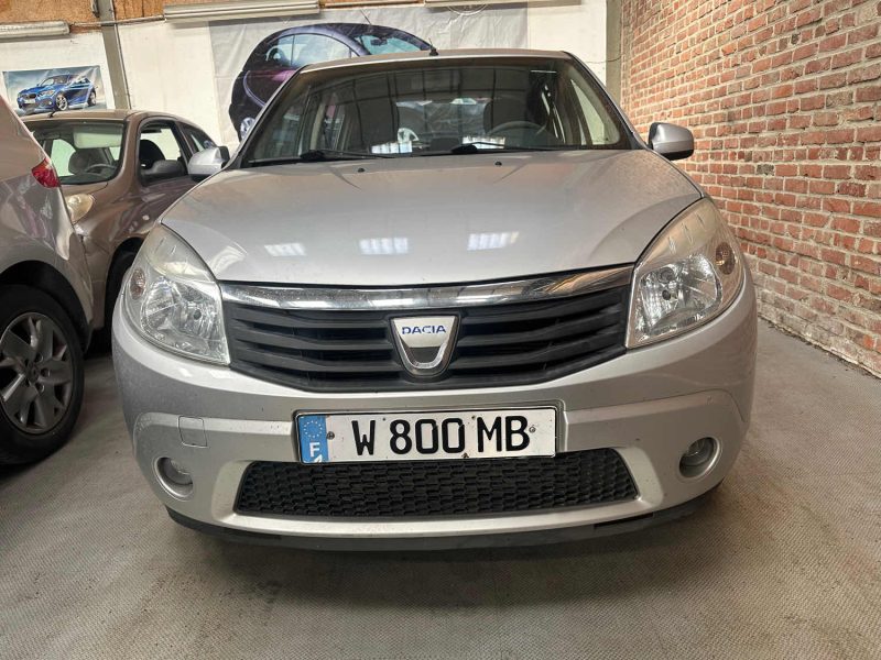 DACIA SANDERO 1.5 DCI LAUREATE 2011