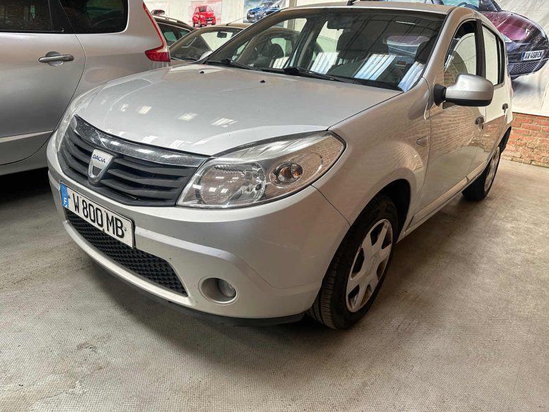 DACIA SANDERO 1.5 DCI LAUREATE 2011