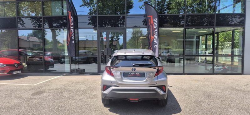 TOYOTA C-HR Dynamic 122 ch Phase 2 1.8 VVT-i HSD Hybrid Boîte auto / Caméra de recul / CarPlay