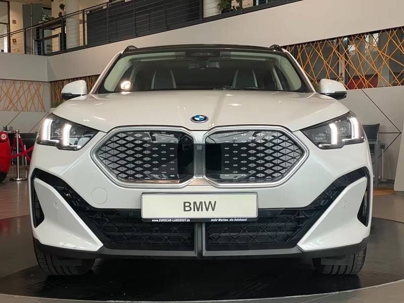 BMW IX2 XDRIVE30 / PANO / HARMAN KARDON / 360° / PACK INNOVATION 2024