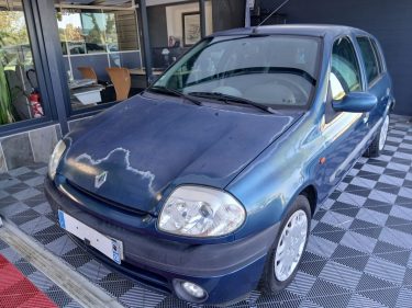 RENAULT CLIO RXE 80 CV  1.9DTI 2001  VENDU DANS L''ETAT A PRO OU EXPORT 