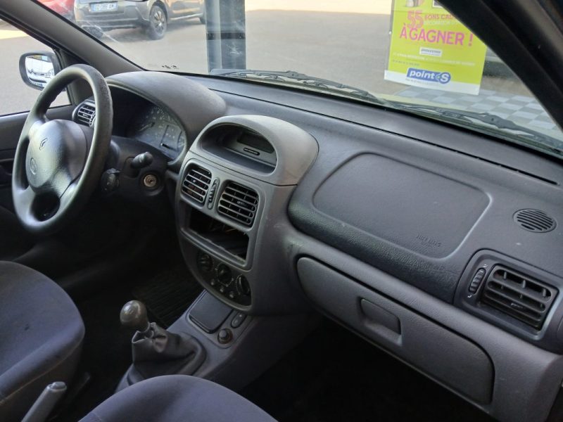 RENAULT CLIO RXE 80 CV  1.9DTI 2001  VENDU DANS L''ETAT A PRO OU EXPORT 
