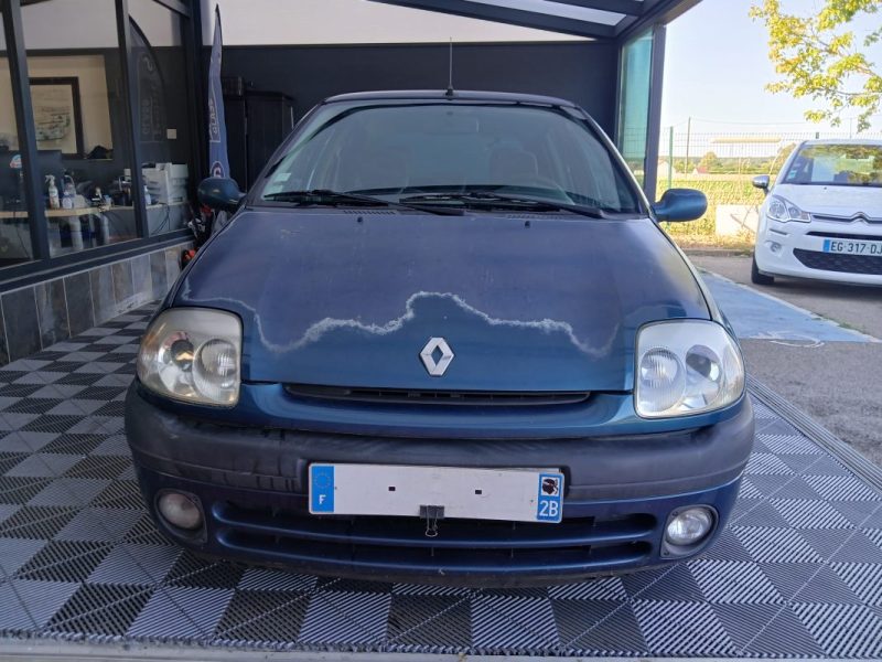 RENAULT CLIO RXE 80 CV  1.9DTI 2001  VENDU DANS L''ETAT A PRO OU EXPORT 