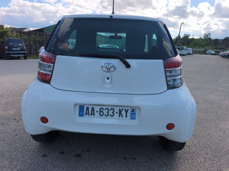 TOYOTA IQ 1.0 68 VVT-I IQ 1ST 2009
