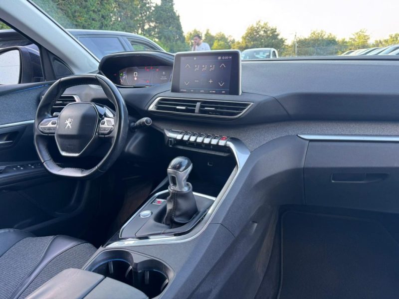 PEUGEOT 5008 1.6 BlueHdi 120cv ALLURE / 7 PLACES / GPS / CAMERA 360