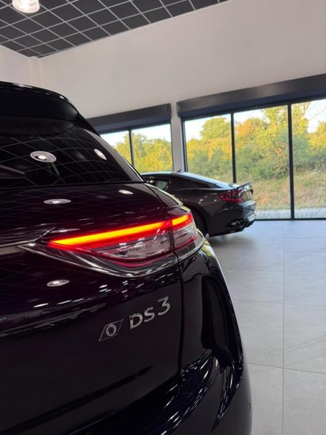 DS DS 3 BlueHdi 130cv EAT8 PERFORMANCE LINE + / 97 000km / SERIE INES DE LA FRESSANGE PARIS 