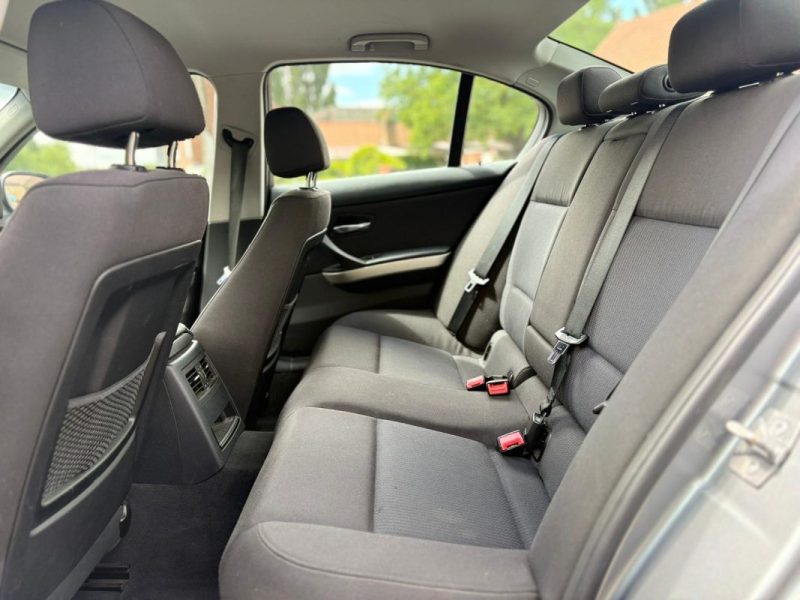 🚗 Magnifique BMW SERIE 3 318i PACK DESIGN // PREMIERE MAIN // ENTRETIEN EXCLUSIF BMW // TVA RECUPE