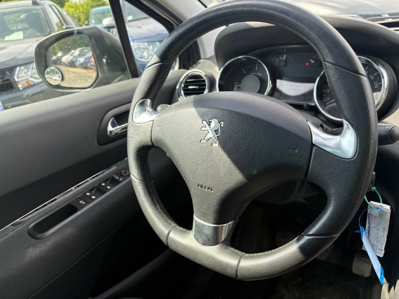 PEUGEOT 5008 1.6 BLUE HDI 120 ALLURE 7place garantie 12mois