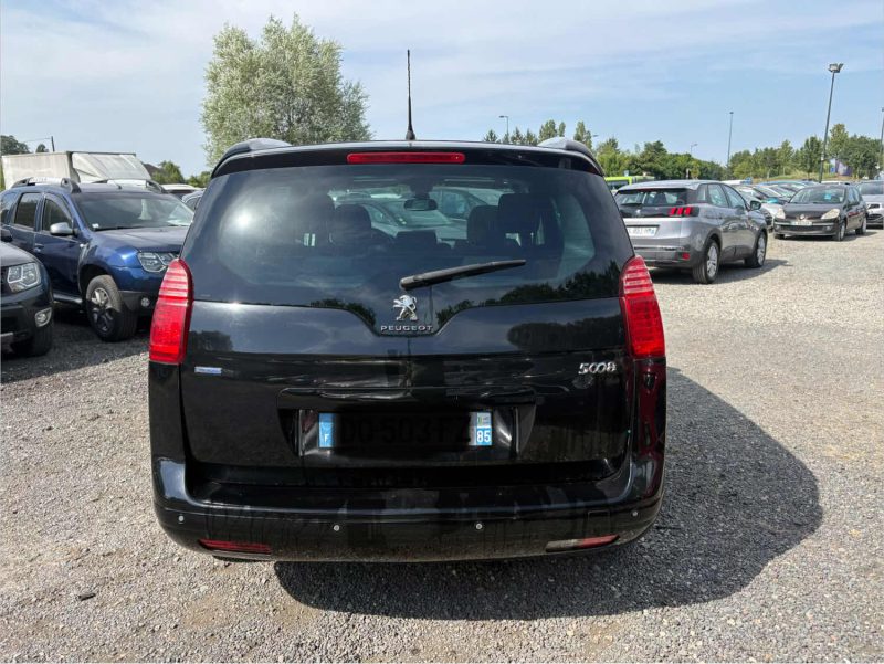 PEUGEOT 5008 1.6 BLUE HDI 120 ALLURE 7place garantie 12mois