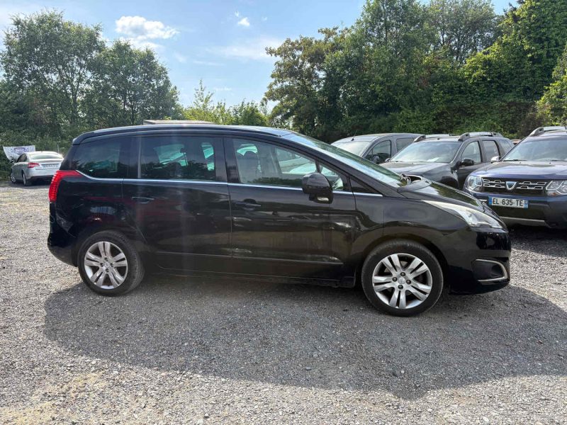 PEUGEOT 5008 1.6 BLUE HDI 120 ALLURE 7place garantie 12mois
