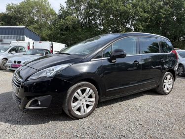 PEUGEOT 5008 1.6 BLUE HDI 120 ALLURE 7place garantie 12mois