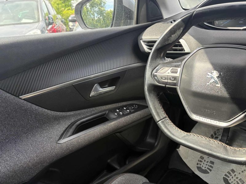 PEUGEOT 3008 - 2 1.6 BLUE HDI 130cv garantie 12mois