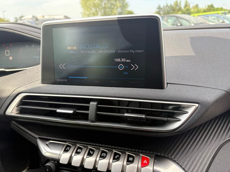 PEUGEOT 3008 - 2 1.6 BLUE HDI 130cv garantie 12mois