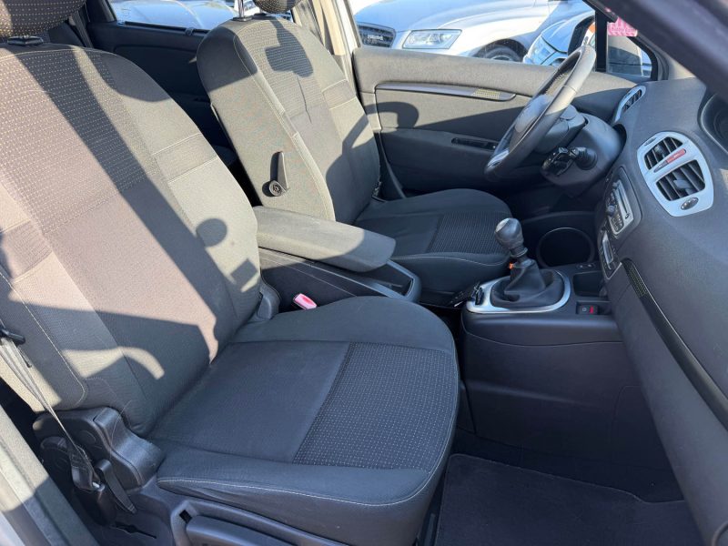 RENAULT GRAND SCENIC 3 1.5 DCI 105CH 7PLACES GARANTIE
