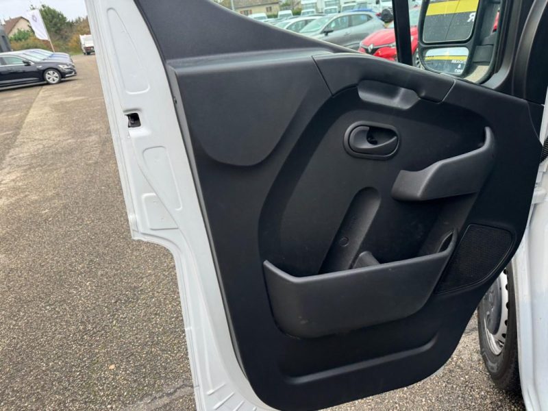 RENAULT MASTER L2H2 DCI 135 CABINE APPROFONDIE 7 PLACES / TVA / PRIX HT  2020