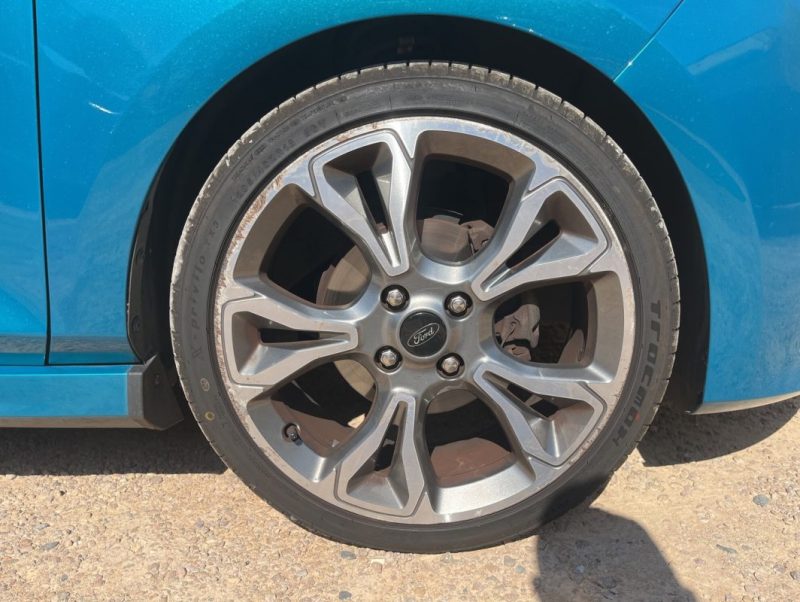 FORD FIESTA 1.0 L ECOBOOST 100 ch ST LINE BVA TOIT OUVRANT