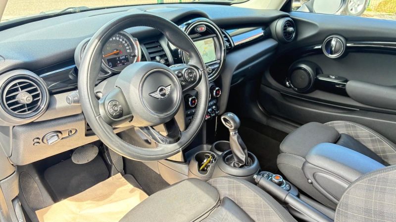Mini Cooper 1.5 136ch Red Hot Chili 