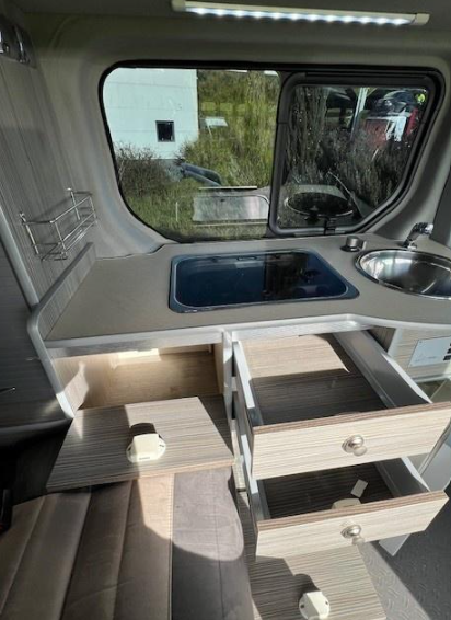 RENAULT TRAFIC HORIZON VAN 4  2014