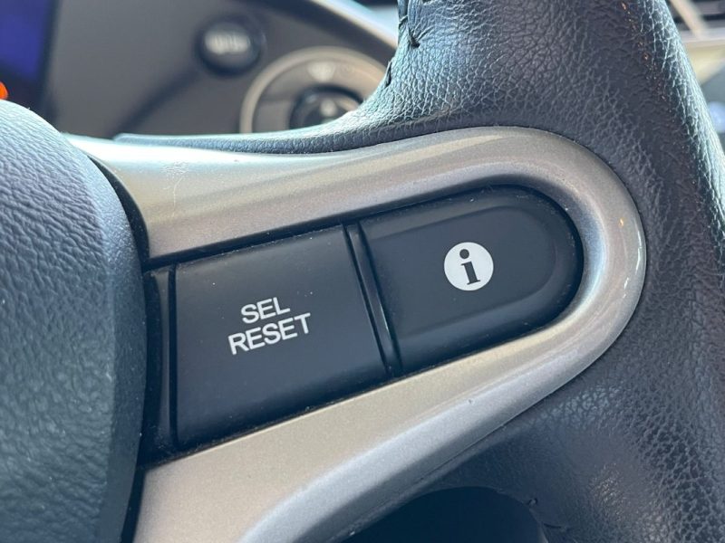 🚗 HONDA CIVIC VIII 1.3 83ch ⚙️ 📡 Radar de recul 📱 CarPlay ❄️ Climatisation