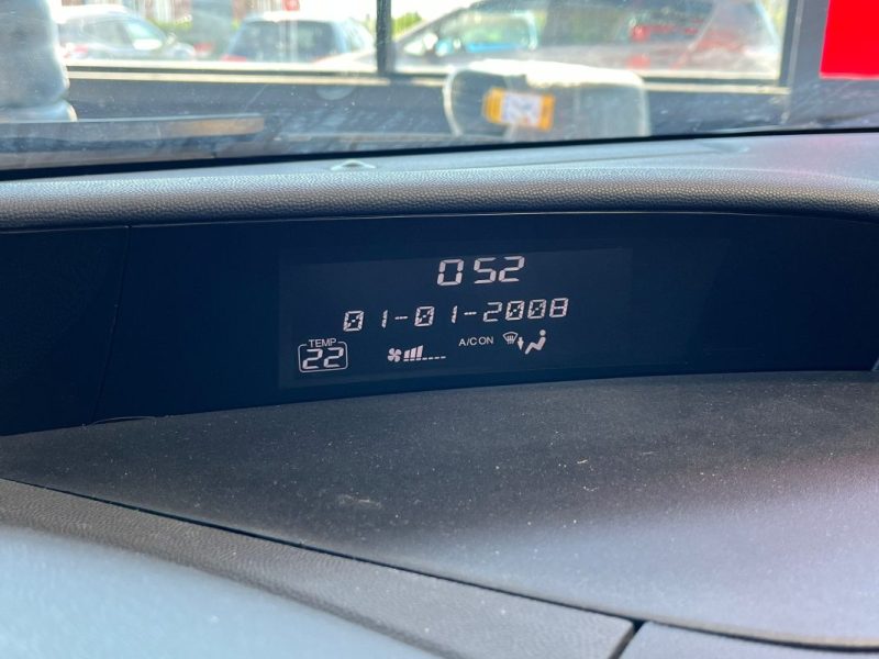 🚗 HONDA CIVIC VIII 1.3 83ch ⚙️ 📡 Radar de recul 📱 CarPlay ❄️ Climatisation