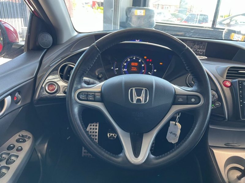 🚗 HONDA CIVIC VIII 1.3 83ch ⚙️ 📡 Radar de recul 📱 CarPlay ❄️ Climatisation