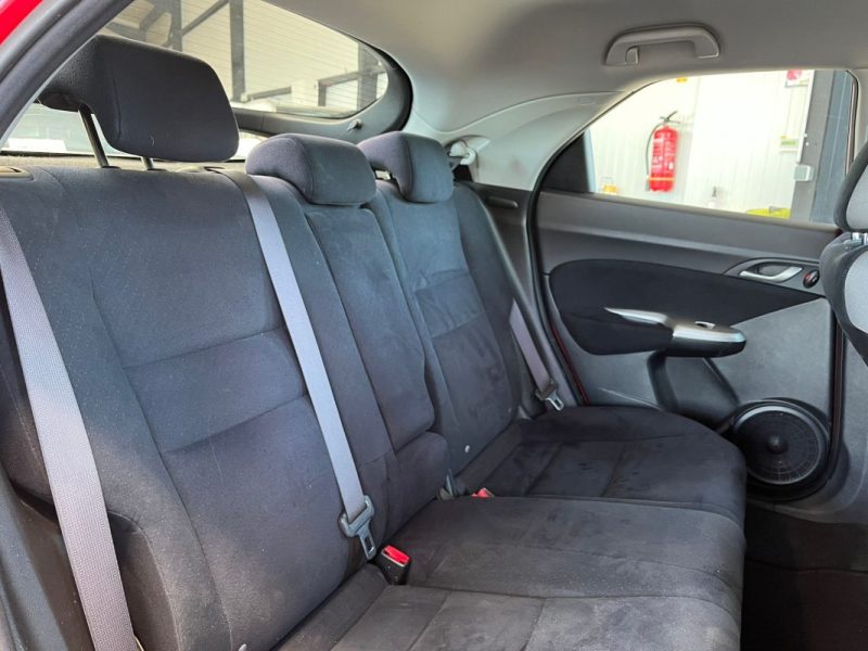 🚗 HONDA CIVIC VIII 1.3 83ch ⚙️ 📡 Radar de recul 📱 CarPlay ❄️ Climatisation