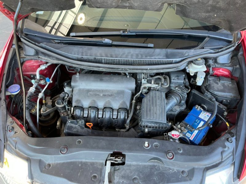 🚗 HONDA CIVIC VIII 1.3 83ch ⚙️ 📡 Radar de recul 📱 CarPlay ❄️ Climatisation