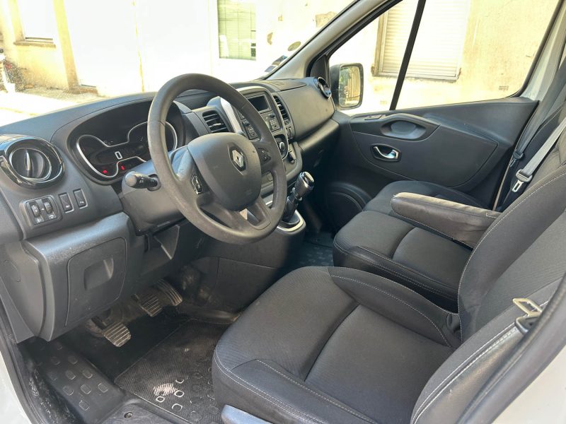 RENAULT TRAFIC L1H1 1000 1.6 DCI 95 GRAND CONFORT 08/2020 PRIX HT : 9158 € PRIX TTC : 10990 €