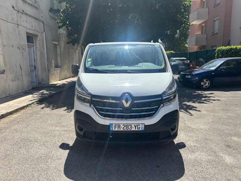 RENAULT TRAFIC L1H1 1000 1.6 DCI 95 GRAND CONFORT 08/2020 PRIX HT : 9158 € PRIX TTC : 10990 €